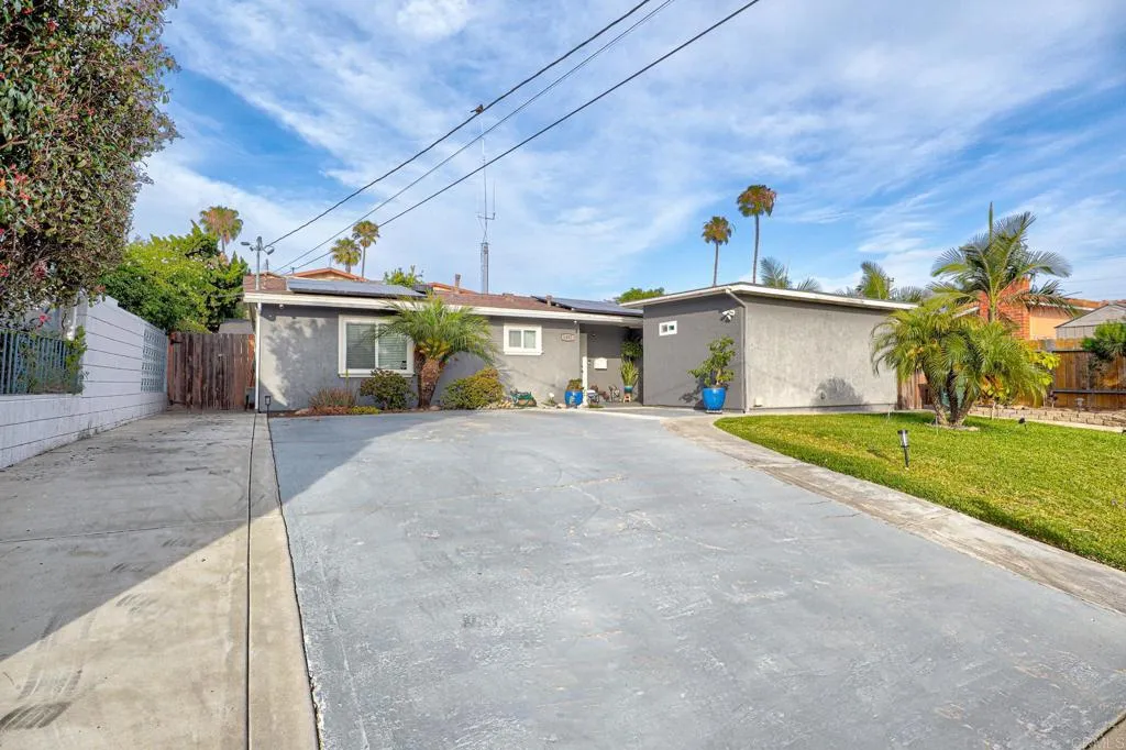 https://cdn.realtyfeed.com/cdn/127/306737828/2d4348d766c23f5c7a974508404d8287.webp