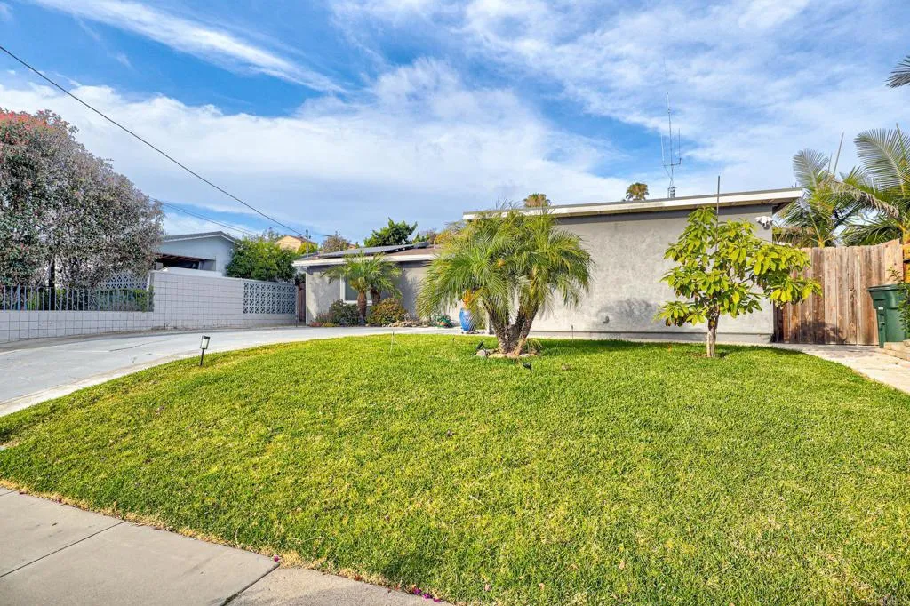 https://cdn.realtyfeed.com/cdn/127/306737828/547de705a15fbbd6887cfb301a47f9c6.webp