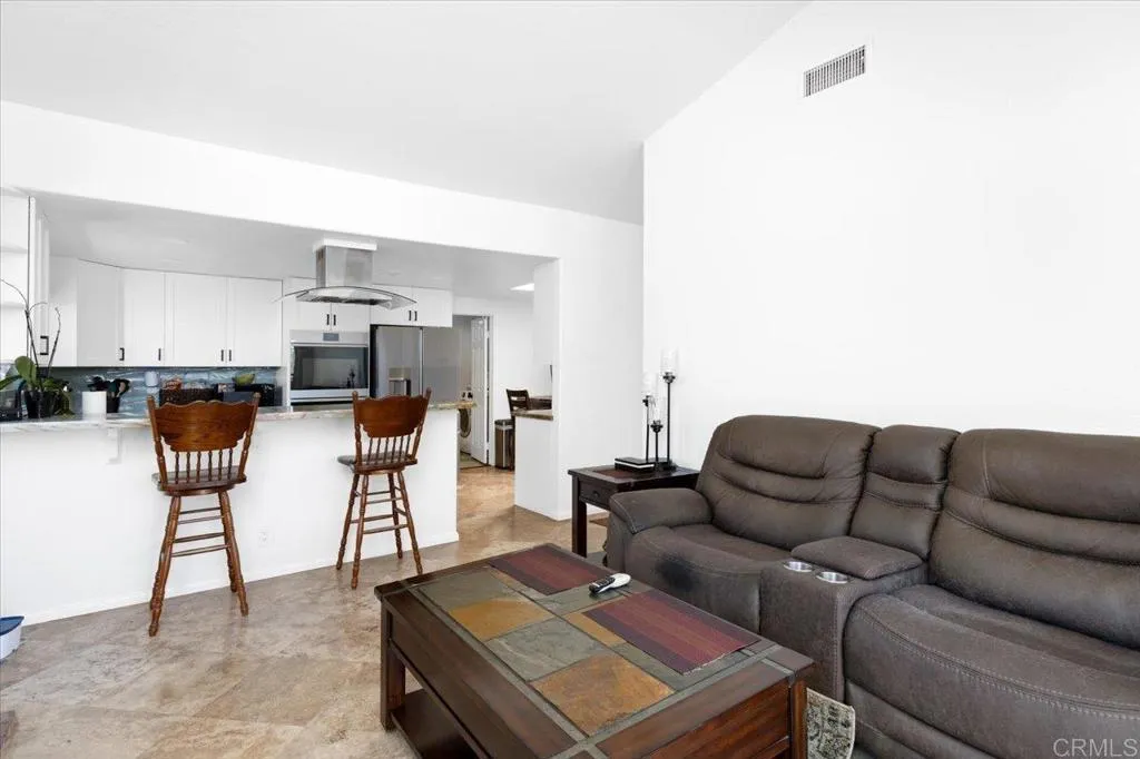 https://cdn.realtyfeed.com/cdn/127/306737838/18fd56d39b56b92eb7dac686d96c5f4c.webp