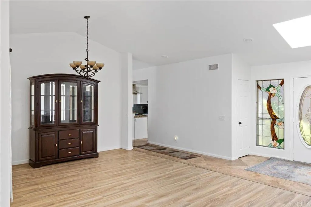 https://cdn.realtyfeed.com/cdn/127/306737838/7a98fc75a8802b468dbbae362eb27250.webp