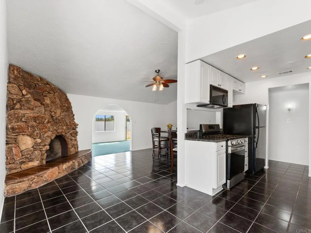https://cdn.realtyfeed.com/cdn/127/306737855/080e9e01e4e97a6af6b1d5acc5ae0407.webp