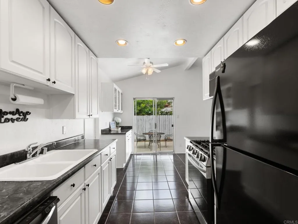 https://cdn.realtyfeed.com/cdn/127/306737855/ab9cb1981d5c21180f885845c3df125e.webp