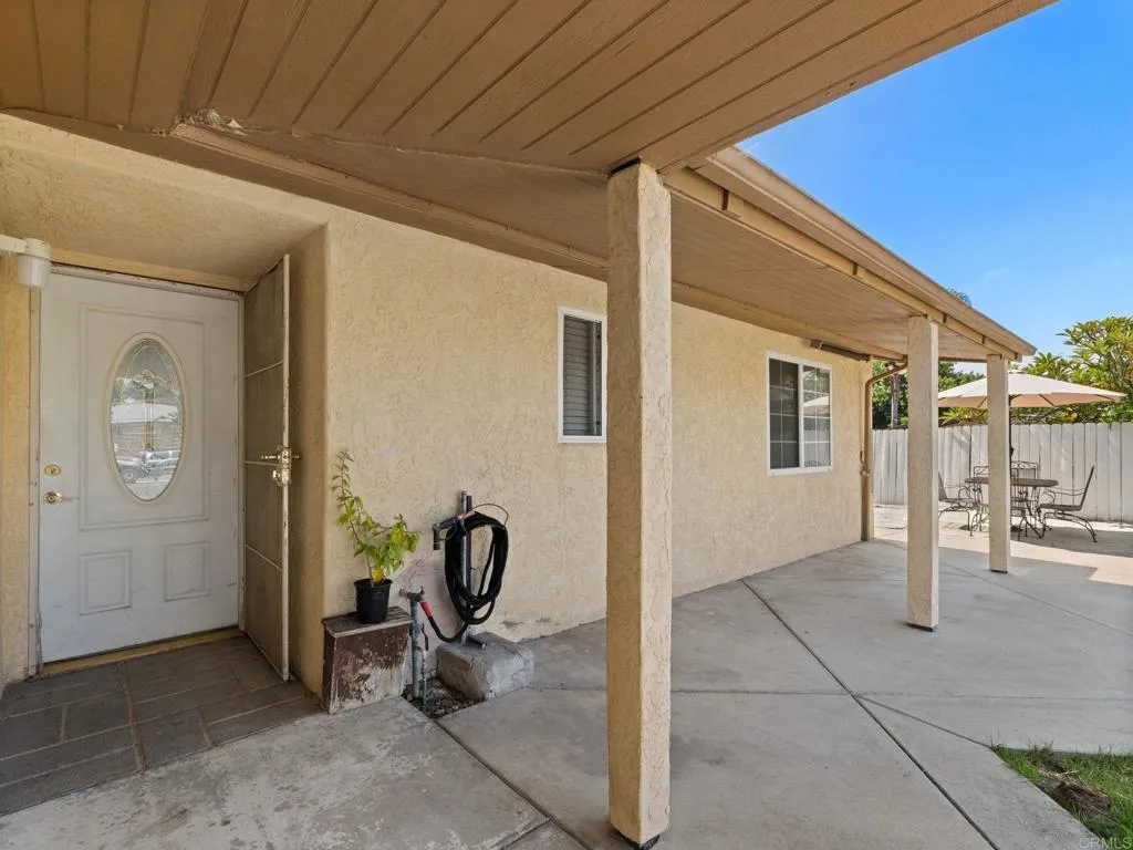 https://cdn.realtyfeed.com/cdn/127/306737855/baf61d9d77f483f31bba5ddac02e84c5.webp