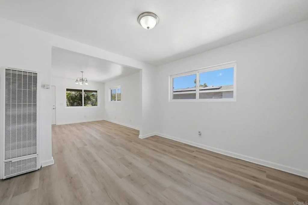 https://cdn.realtyfeed.com/cdn/127/306737907/3161bdc776ef45a8ed47bbf757e85355.webp