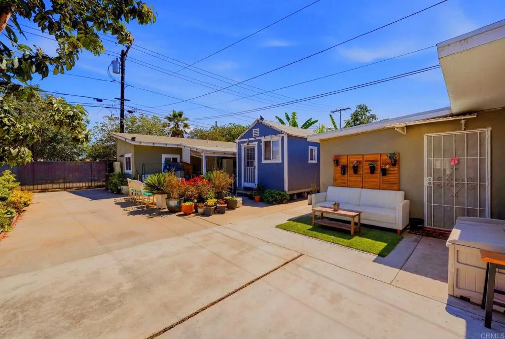 https://cdn.realtyfeed.com/cdn/127/306737907/37f03a584bf52a0a2189cc568c73c49e.webp