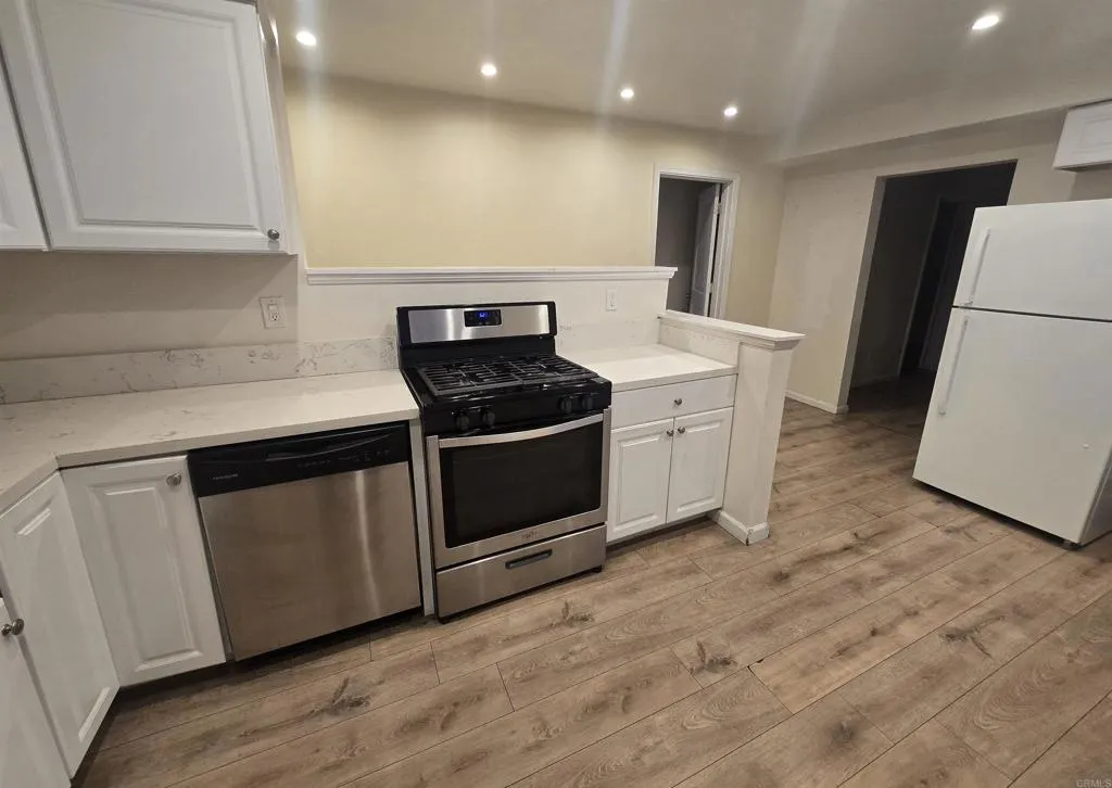 https://cdn.realtyfeed.com/cdn/127/306737907/3b66e410c40fbca371bd7ad876ce0224.webp