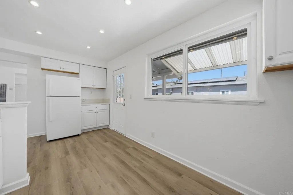 https://cdn.realtyfeed.com/cdn/127/306737907/8ad7d235cfc750485160d6ac4742ad1a.webp