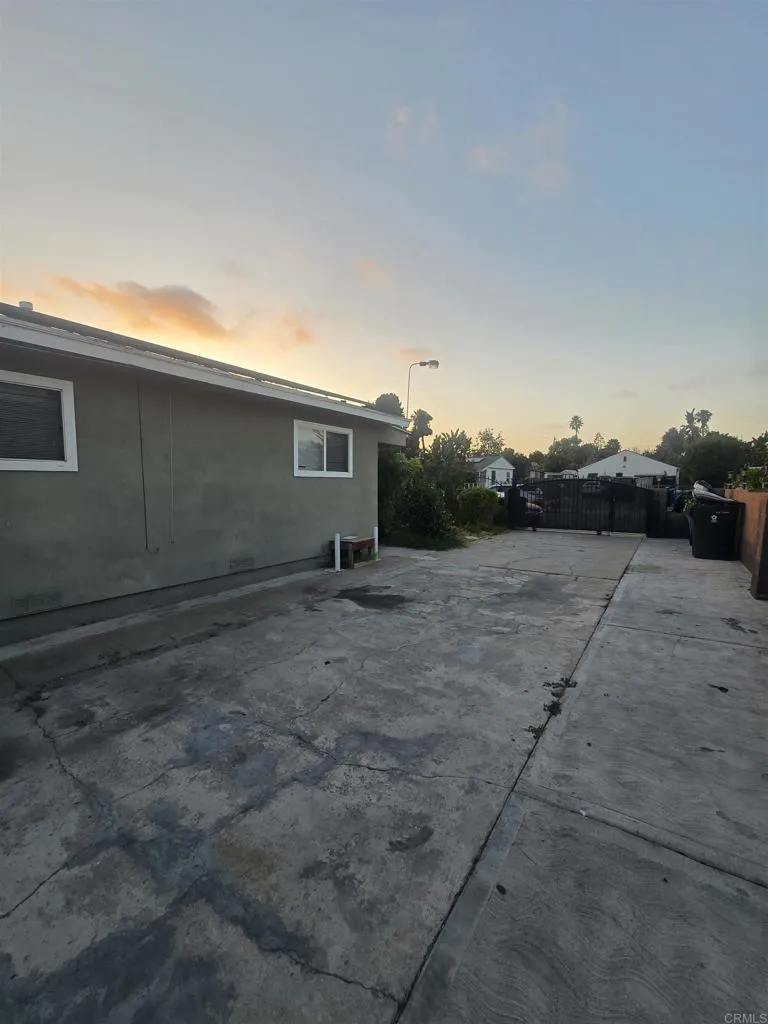 https://cdn.realtyfeed.com/cdn/127/306737907/a624e71a5ca99b187de768888be2a5a1.webp