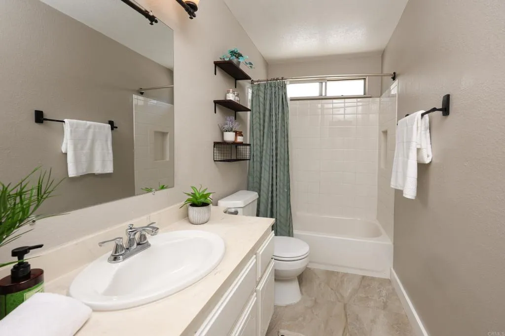https://cdn.realtyfeed.com/cdn/127/306737908/3966881184c8c2e5d481bd0ab30aa3f1.webp