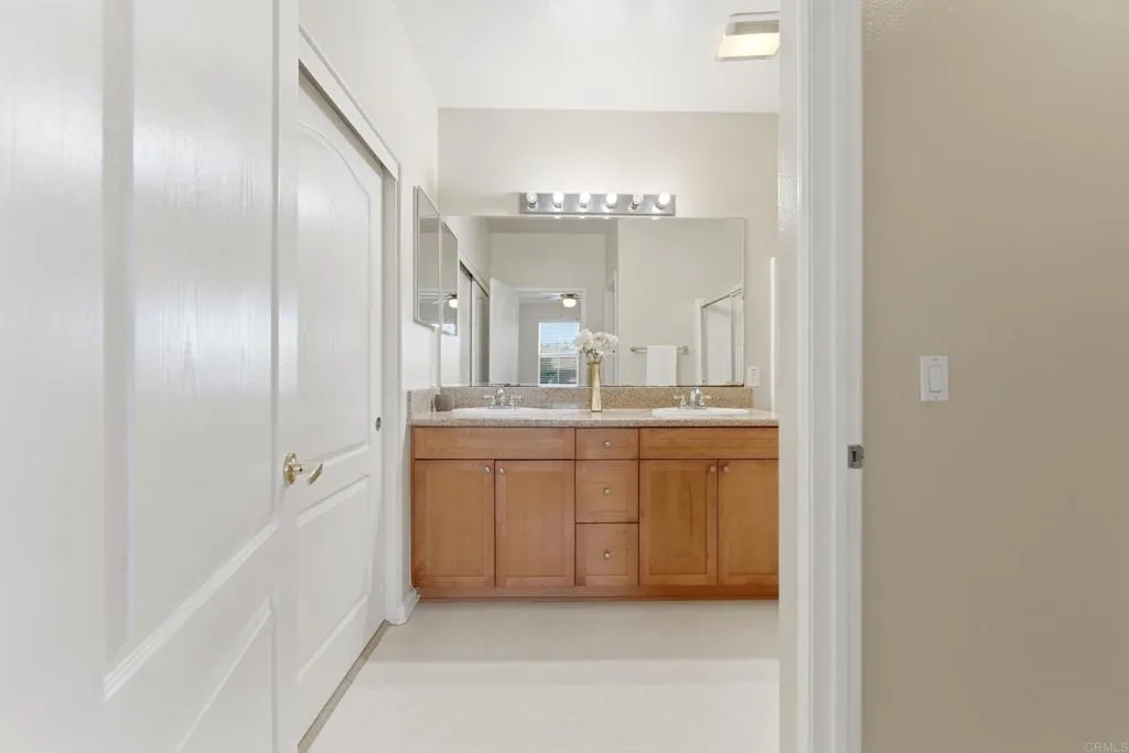 https://cdn.realtyfeed.com/cdn/127/306737938/8b6712a85175fab6c1cb80cc94d45d0d.webp