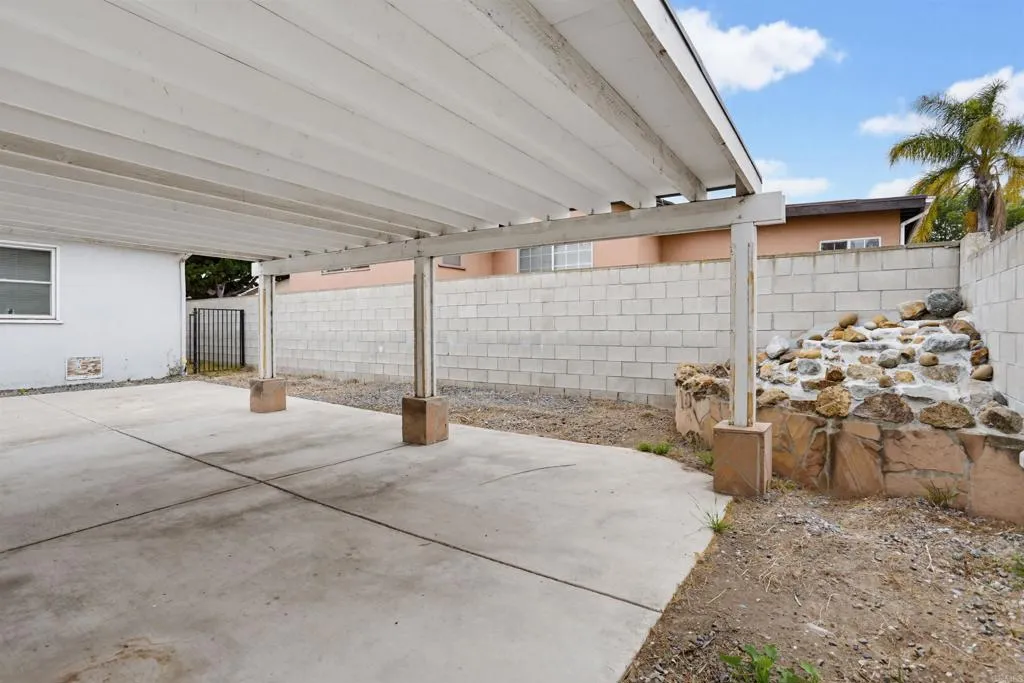 https://cdn.realtyfeed.com/cdn/127/306738041/397eef4ca11ded3c9b462b44beb43f92.webp
