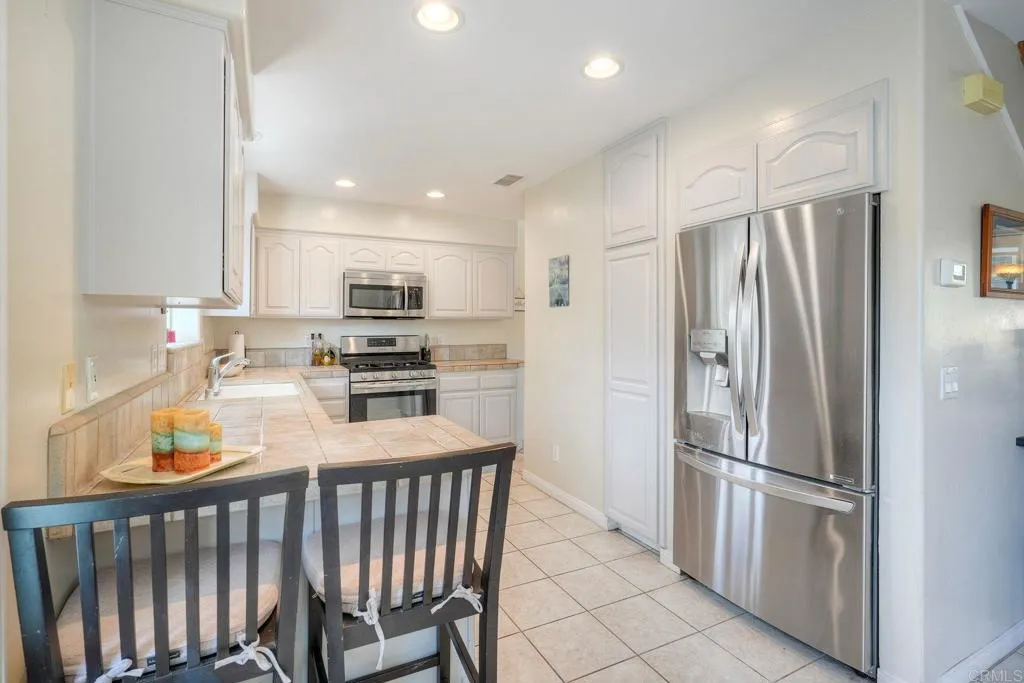 https://cdn.realtyfeed.com/cdn/127/306738088/324e4be817f8afeda6d15a8b8283fbea.webp