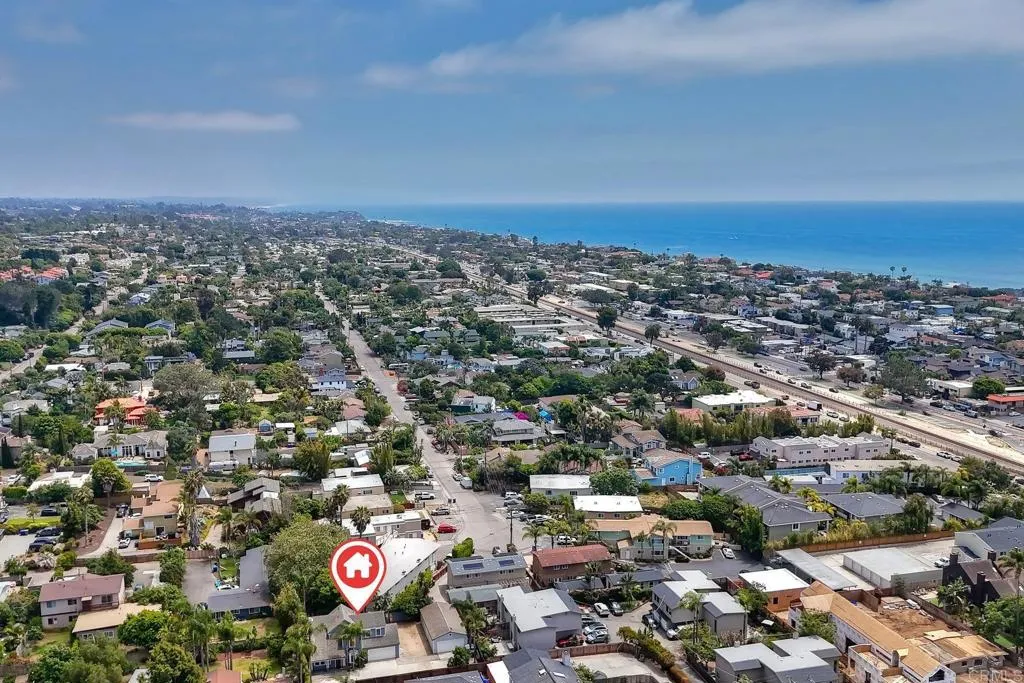 https://cdn.realtyfeed.com/cdn/127/306738088/f98e3fb490c0e1eb7721f550a8125081.webp