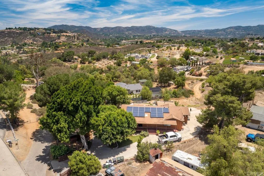 https://cdn.realtyfeed.com/cdn/127/306738106/746a7ca5218876abb0b435d362e6d47b.webp