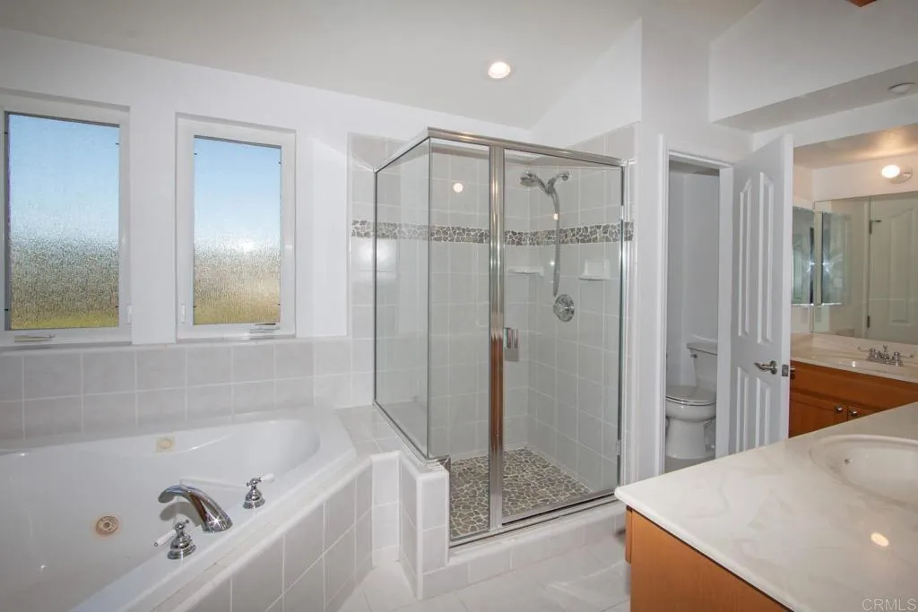 https://cdn.realtyfeed.com/cdn/127/306738140/086aeb7d4c39d166397665dffb8e80b3.webp