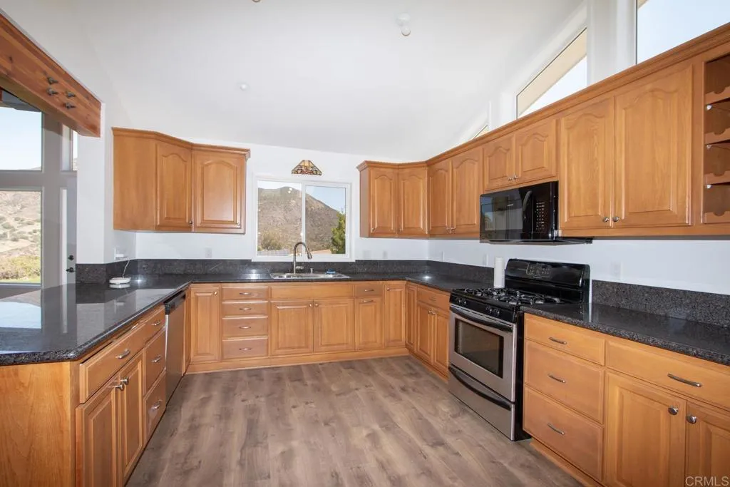 https://cdn.realtyfeed.com/cdn/127/306738140/42cfa279b531d916905a143d6dbebe8a.webp