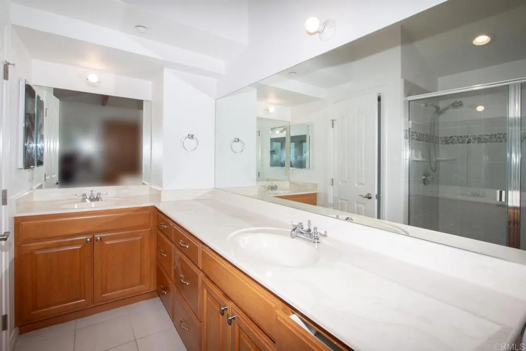 https://cdn.realtyfeed.com/cdn/127/306738140/4ed704cf099ae471604d57534ba07d58.webp
