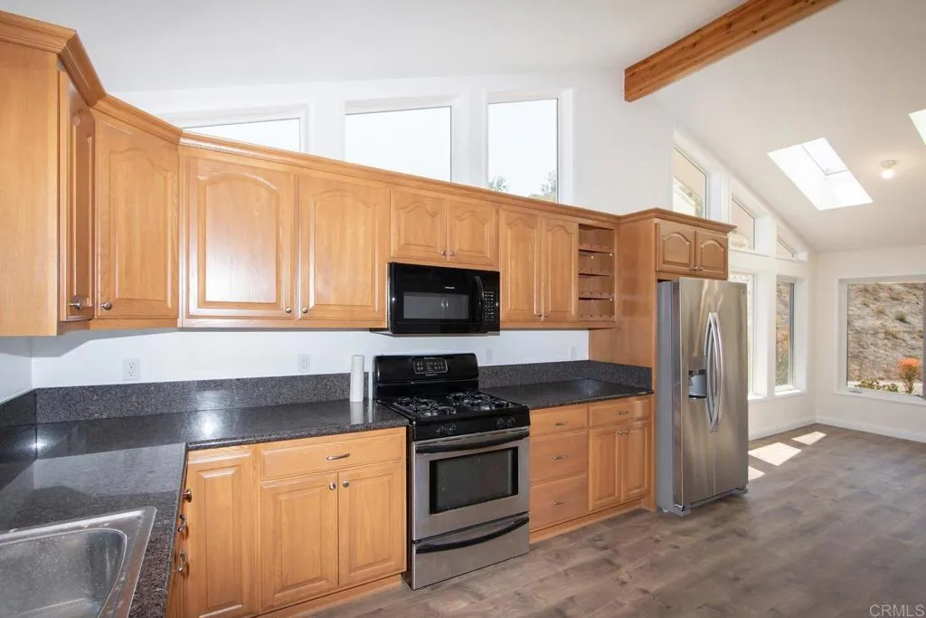 https://cdn.realtyfeed.com/cdn/127/306738140/74c2bfde2f4eb9d60f1483bb6fc72726.webp