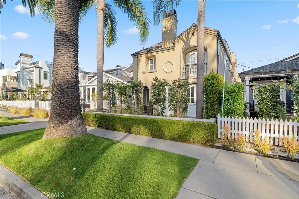 Corona Del Mar, CA 92625