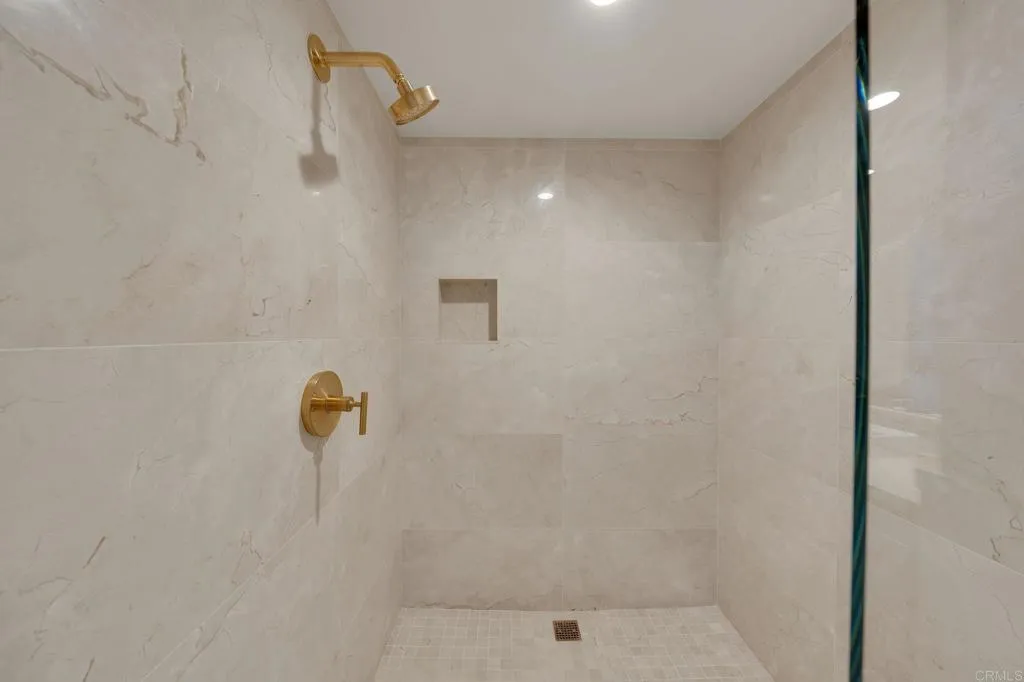https://cdn.realtyfeed.com/cdn/127/306738232/6bde923b1fd302b3c99d5a2e4477d48d.webp