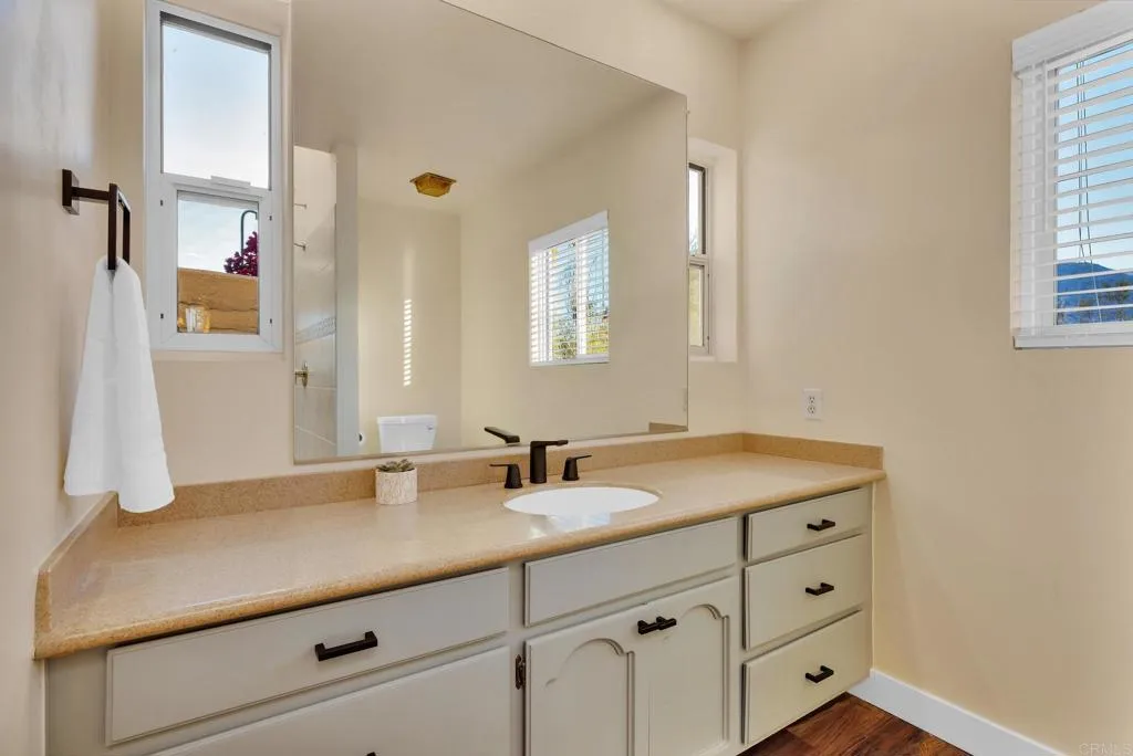 https://cdn.realtyfeed.com/cdn/127/306738247/0f3b033b5b45aa021a449686dbaad245.webp