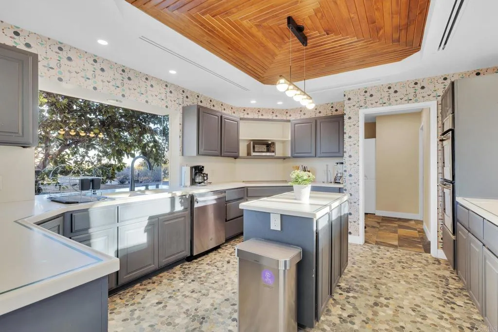 https://cdn.realtyfeed.com/cdn/127/306738247/d959de73e8f85703afc300c9c7f46e1e.webp