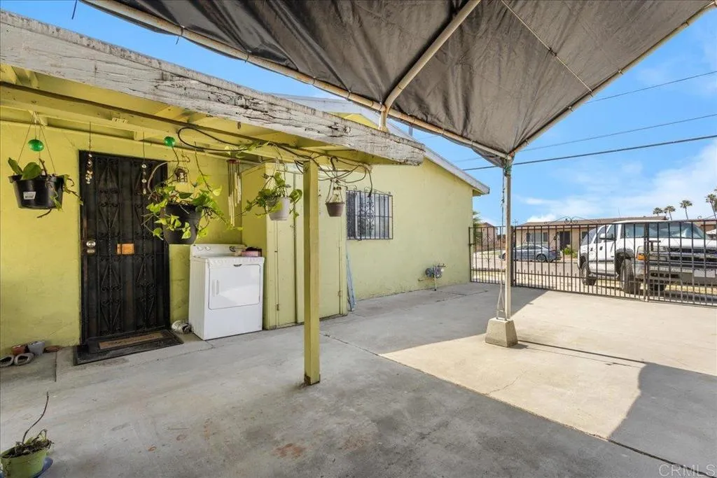 https://cdn.realtyfeed.com/cdn/127/306738284/51aba7a4e0e574fccd4f77ed6e02e676.webp