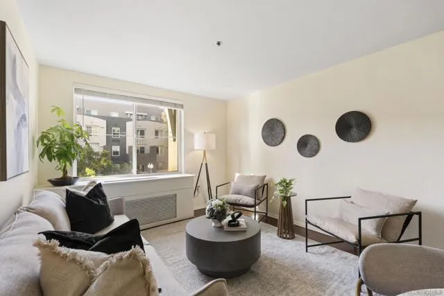 https://cdn.realtyfeed.com/cdn/127/306738352/65d1b12924fefa797b894404b90a115e.webp