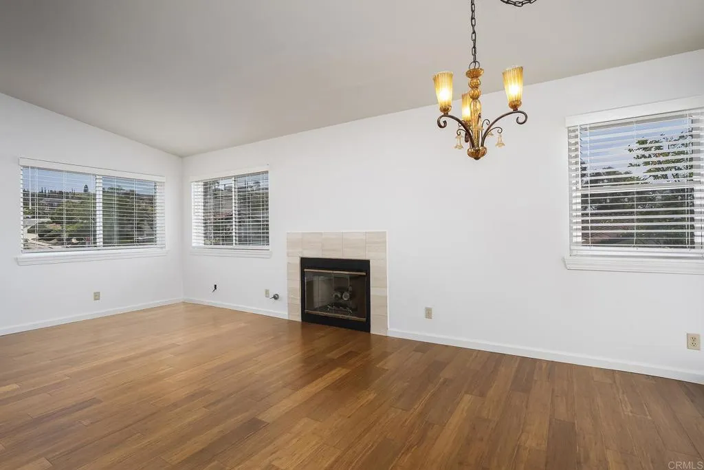 https://cdn.realtyfeed.com/cdn/127/306738359/50d83d63787d10c6218bb2d94f9c715f.webp