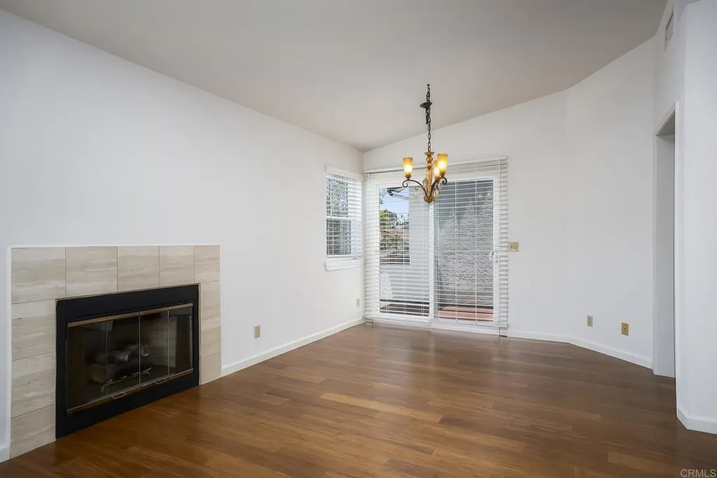 https://cdn.realtyfeed.com/cdn/127/306738359/6847f63a3af835b628eb203f0b0e50d1.webp