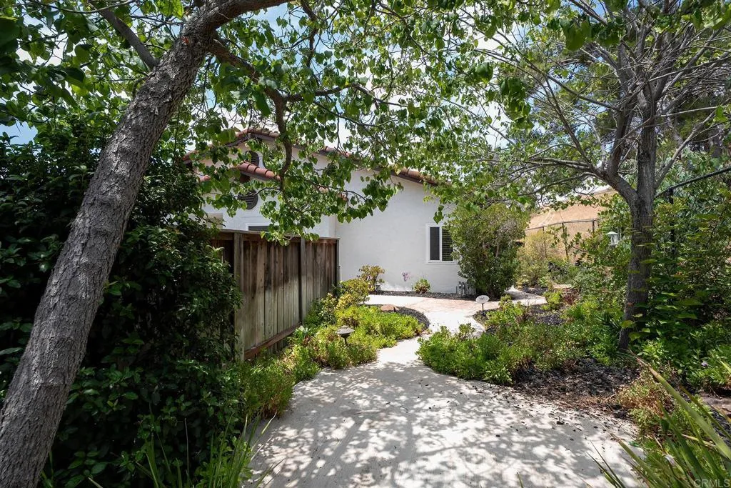https://cdn.realtyfeed.com/cdn/127/306738359/afd0809b500e216ce08473904da0d845.webp
