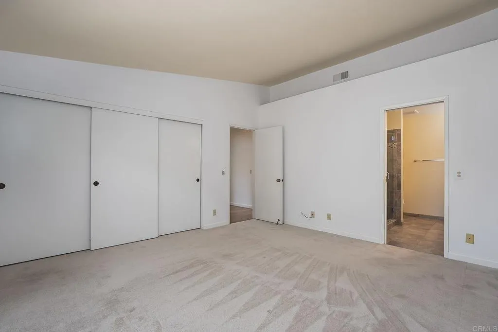 https://cdn.realtyfeed.com/cdn/127/306738359/b3399d1485bdb3535c80609a6a838e32.webp
