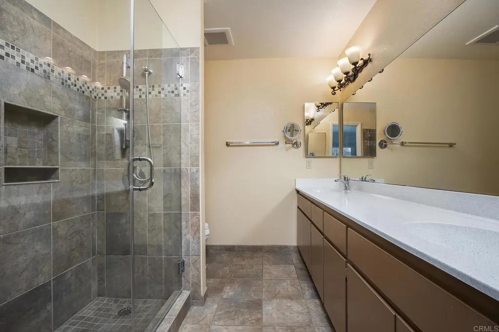 https://cdn.realtyfeed.com/cdn/127/306738359/baea8e4c56eb3635e4d20c836982f630.webp