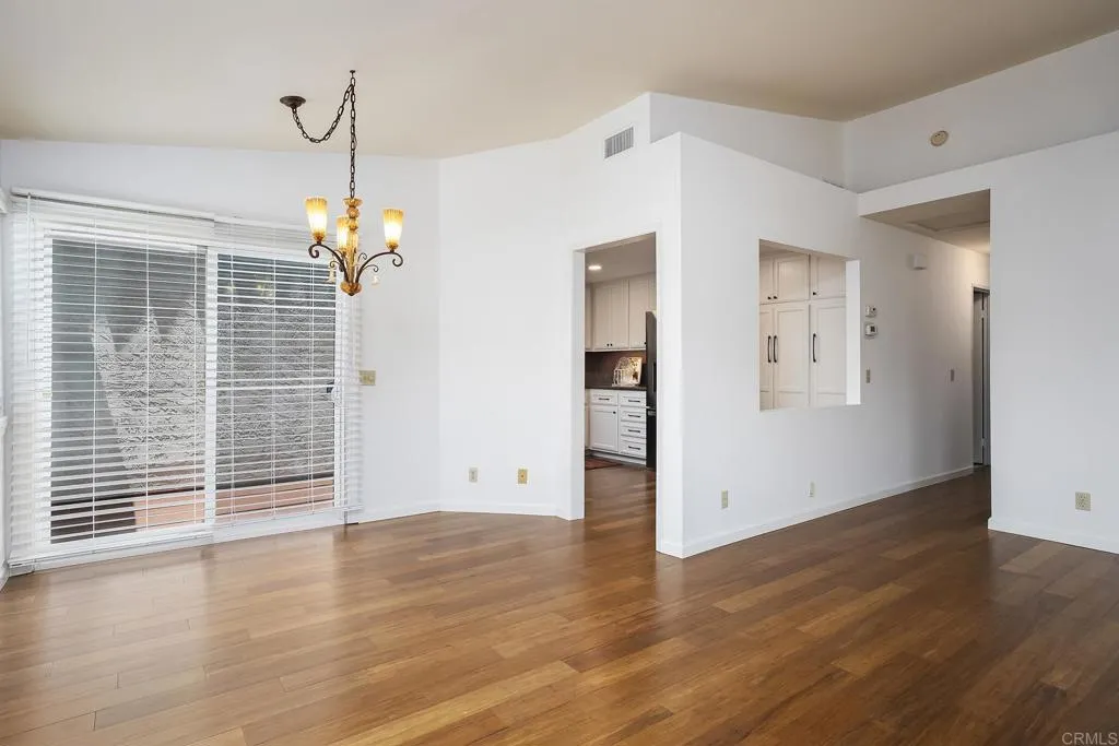 https://cdn.realtyfeed.com/cdn/127/306738359/f1fd790584dd16bf728bac22846afcaf.webp