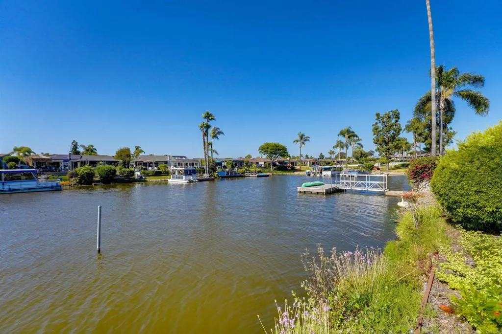 https://cdn.realtyfeed.com/cdn/127/306738392/18b3a34946ff39def3d1f9ec723af8b9.webp