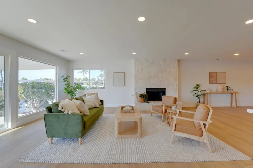 https://cdn.realtyfeed.com/cdn/127/306738392/44b39aa73f1f80714a74e9f58964ecd3.webp