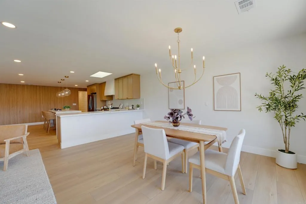 https://cdn.realtyfeed.com/cdn/127/306738392/61ca3013cb234226071e3bf2c37761c5.webp