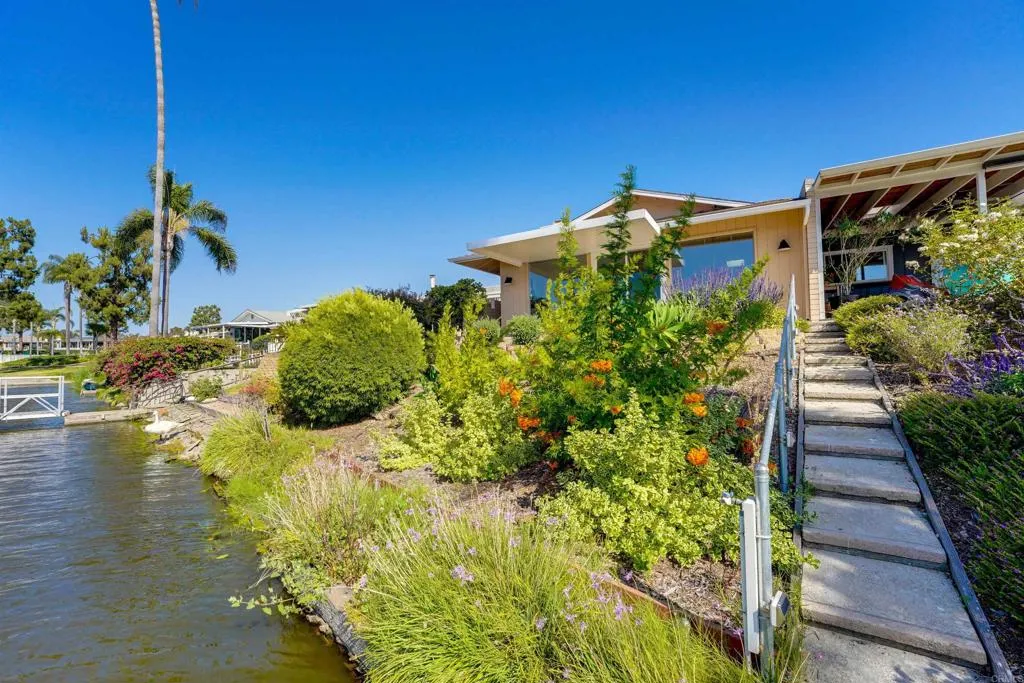 https://cdn.realtyfeed.com/cdn/127/306738392/6b7f09f9b6b5c1fcf3a5624b69fdb0d4.webp