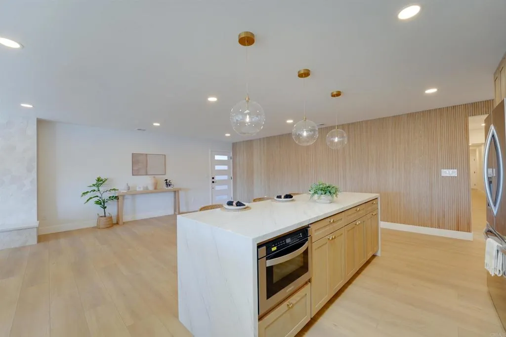 https://cdn.realtyfeed.com/cdn/127/306738392/6f3f56addb6fa003086218c13fd75b3c.webp