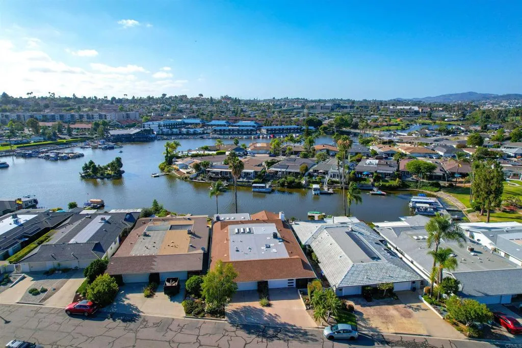 https://cdn.realtyfeed.com/cdn/127/306738392/7b8267c10385c58ee3995f1a1ae18e73.webp