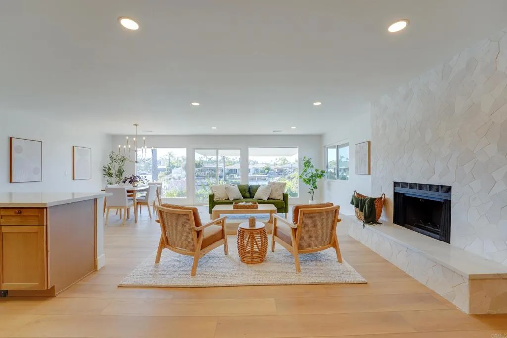 https://cdn.realtyfeed.com/cdn/127/306738392/87724017137e06e036d0465f985a9f6f.webp