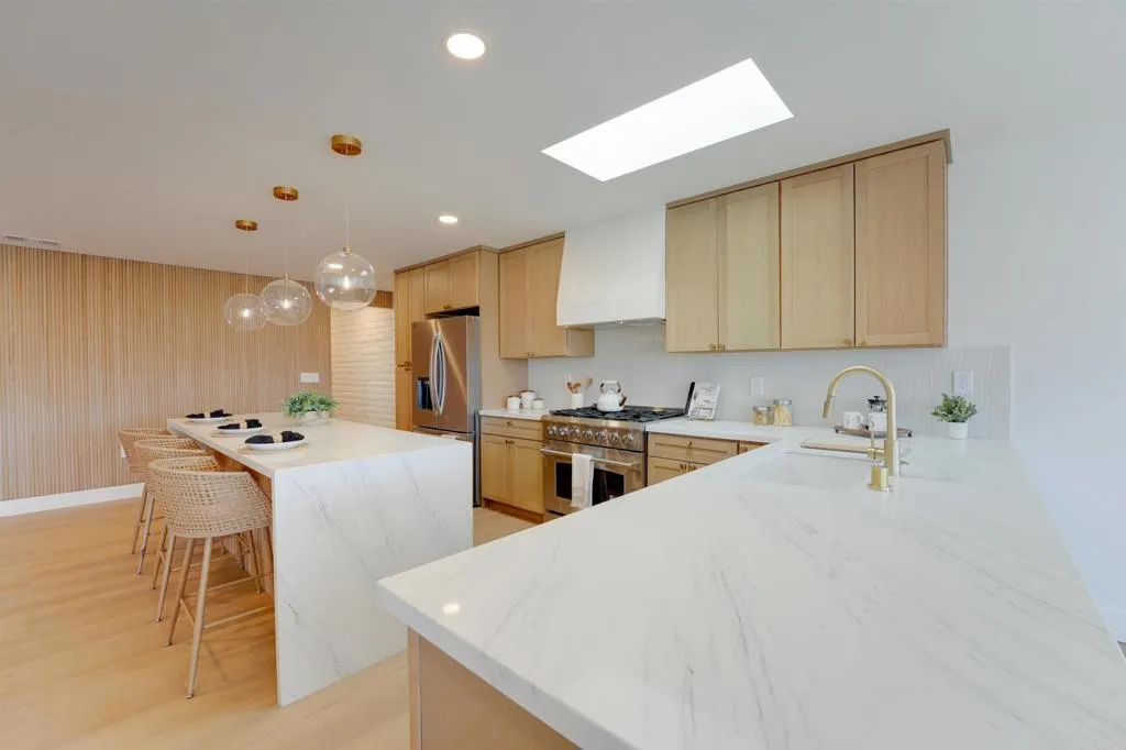https://cdn.realtyfeed.com/cdn/127/306738392/8b923c3bbdd314fb7f1fe2589384f4fd.webp