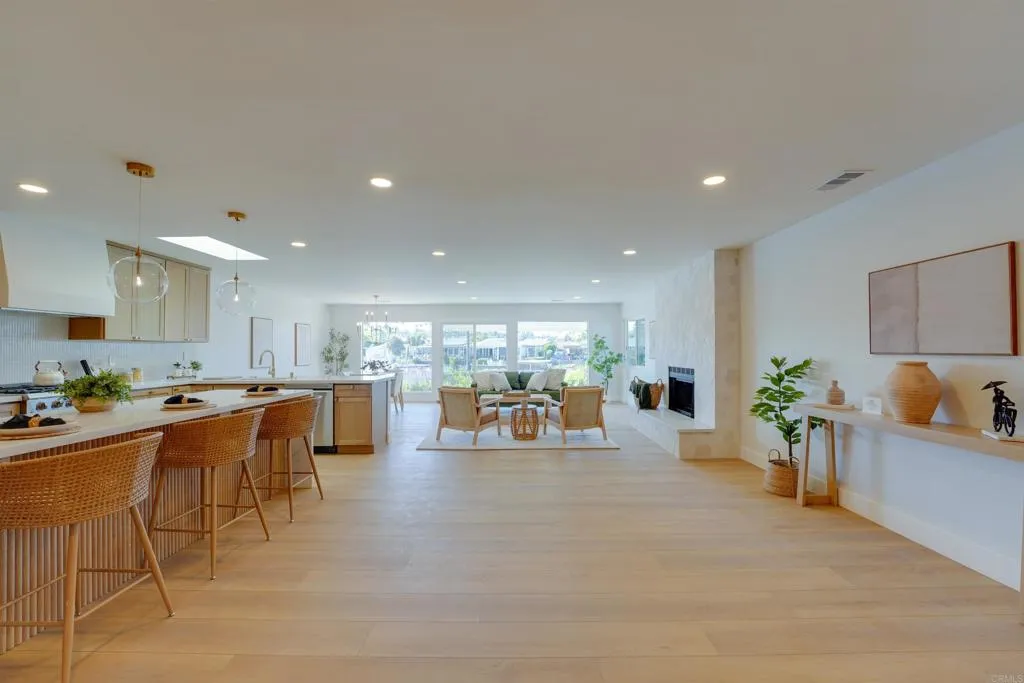 https://cdn.realtyfeed.com/cdn/127/306738392/a4bf584b28ded250d83e72a1a58fee61.webp