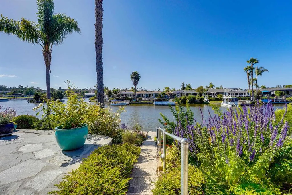 https://cdn.realtyfeed.com/cdn/127/306738392/f0468f02488cad18030d02bee5f834ee.webp