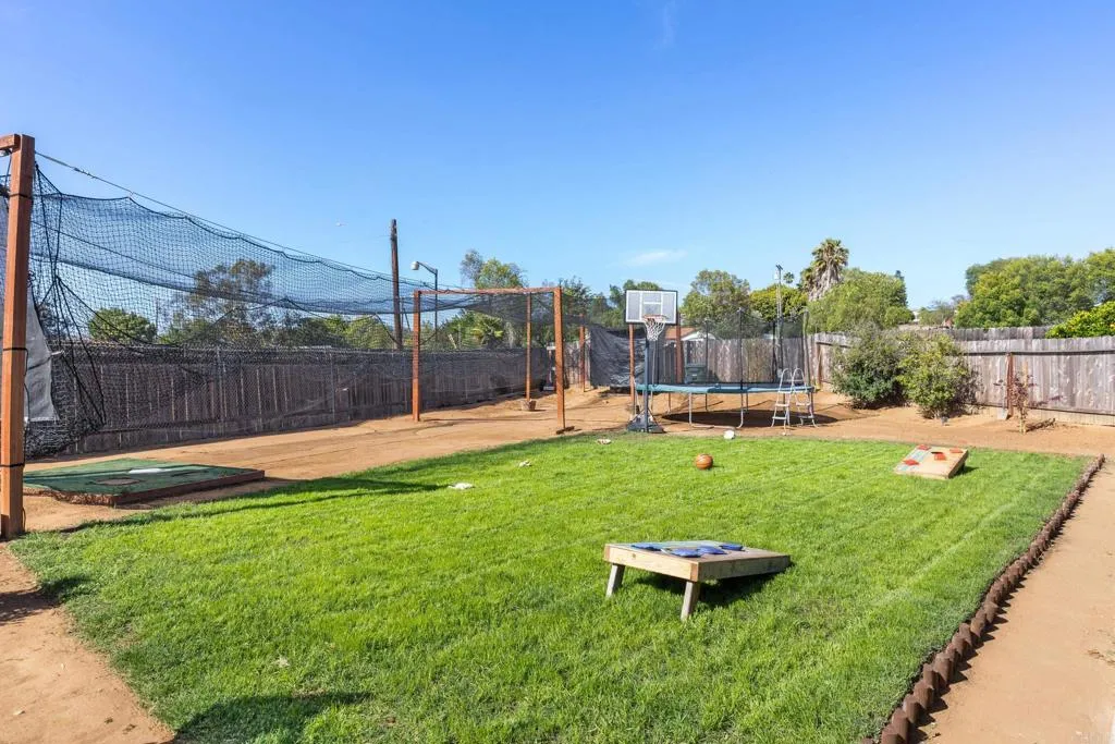 https://cdn.realtyfeed.com/cdn/127/306738440/2663928f7aa70f542c2f66b4c94f7265.webp