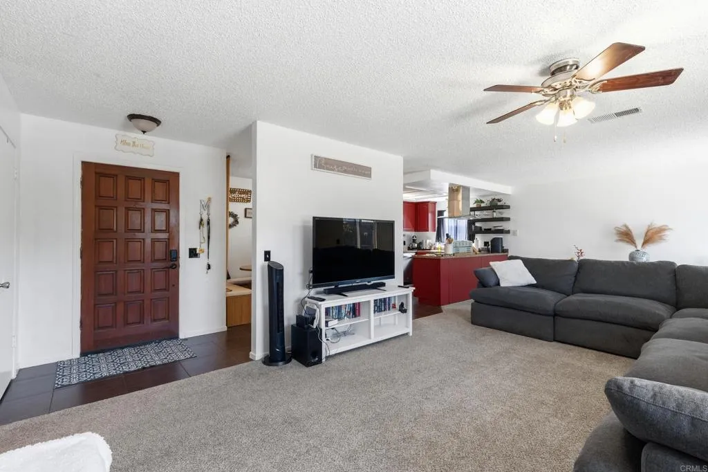 https://cdn.realtyfeed.com/cdn/127/306738440/6820bdf6d83ae4ed21b1b04cbfa46730.webp