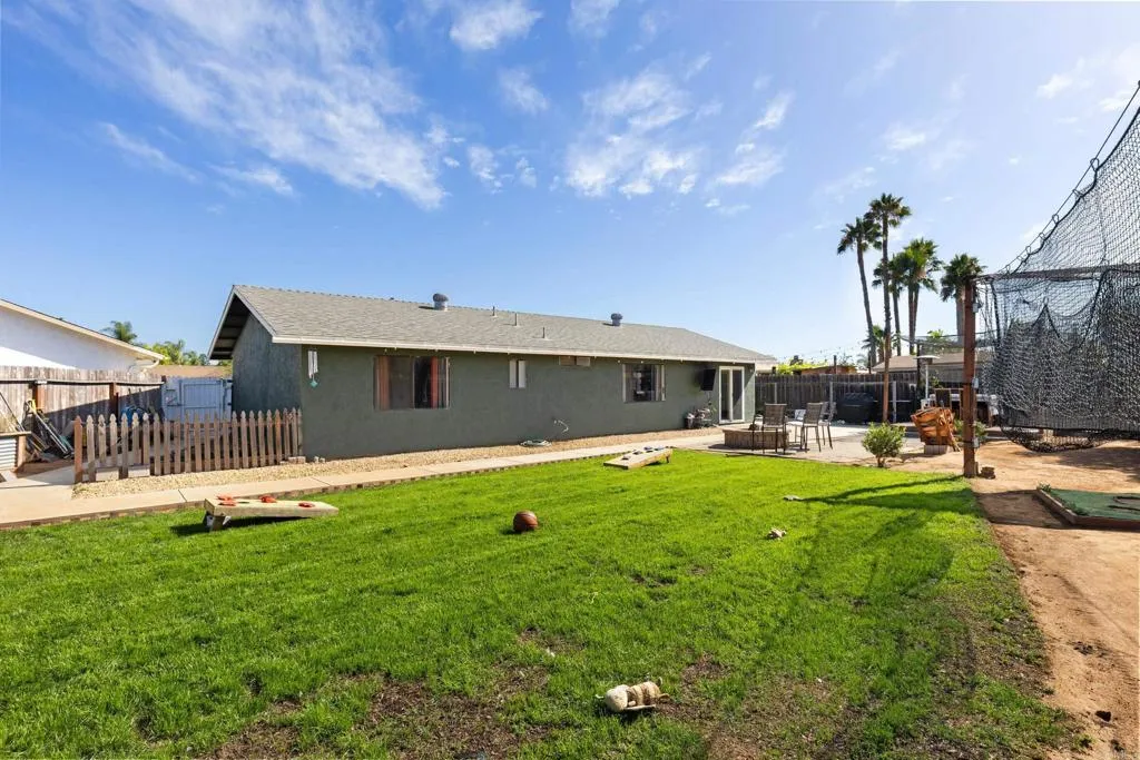 https://cdn.realtyfeed.com/cdn/127/306738440/ca271ad592fba028ac43636d5953cf92.webp