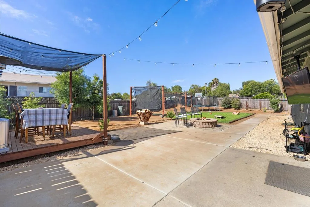 https://cdn.realtyfeed.com/cdn/127/306738440/f9e5e415c903e96bf7ae3b348486b3d4.webp