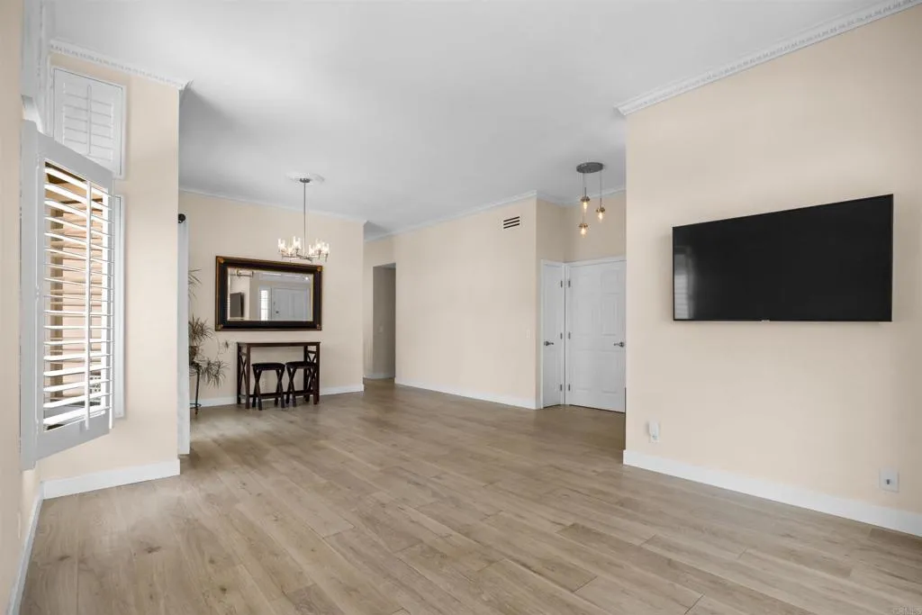 https://cdn.realtyfeed.com/cdn/127/306738522/1ac21d7b82eed418a3d0c313a0130887.webp