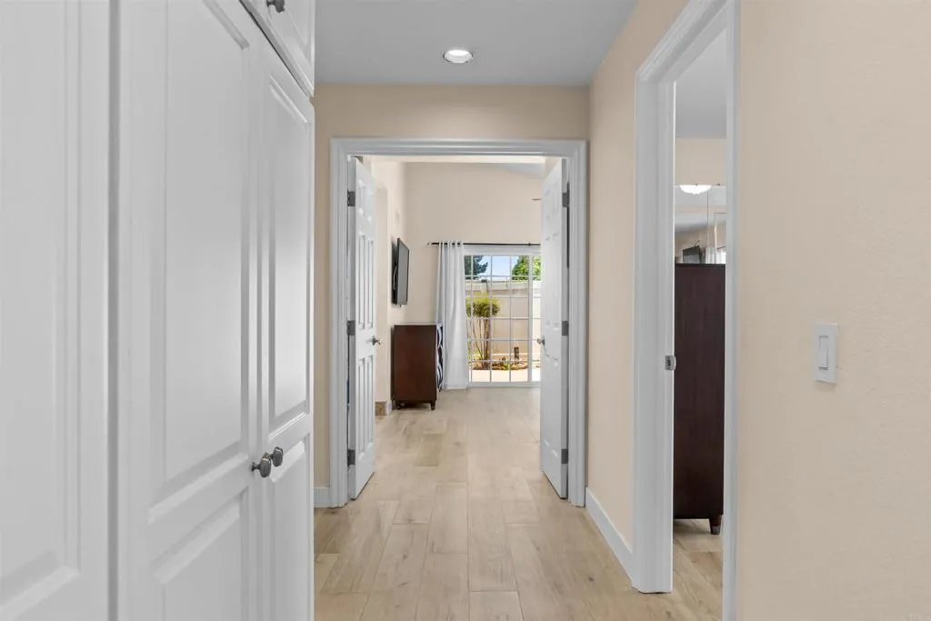 https://cdn.realtyfeed.com/cdn/127/306738522/2cbbf9b47ed217c2c15d5b2f501d6086.webp